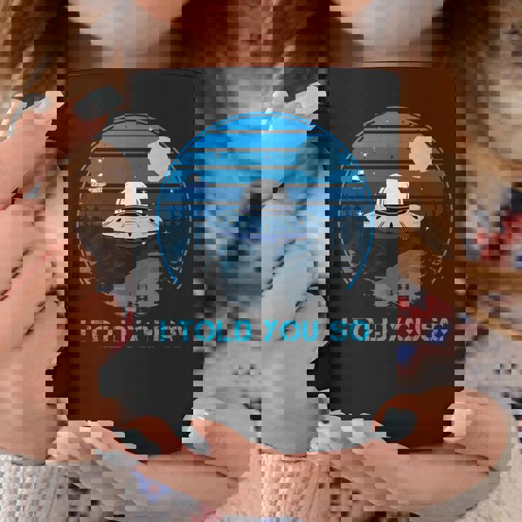 Alien Invasion In The Dark Ufo I Told Youo コーヒーマグ 面白い贈り物