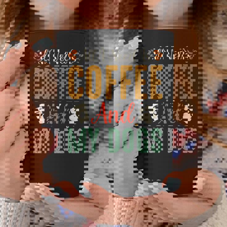 All I Need Is Coffee And My Dogs コーヒーマグ 面白い贈り物