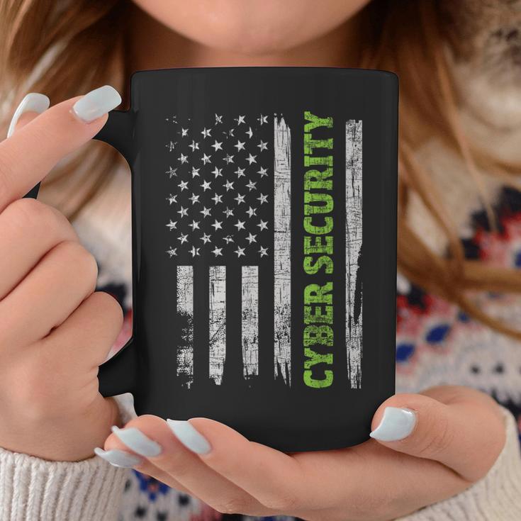Ciberseguridad Bandera De EeUu Ingeniero Informático Programador Hacker Taza de café Regalos divertidos