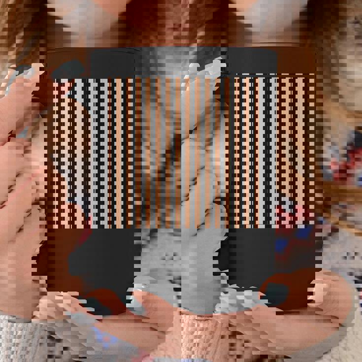 Color Of The Year 2024 -ピーチファズとブラックストライプ コーヒーマグ 面白い贈り物