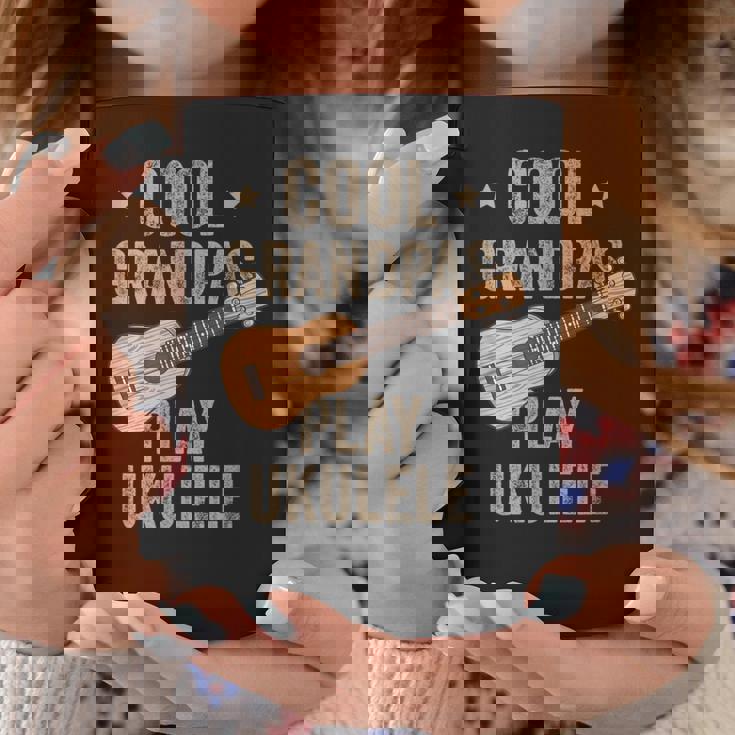 Cool Grandpas Play ウクレレ ウクレレ ミュージックギター コーヒーマグ 面白い贈り物