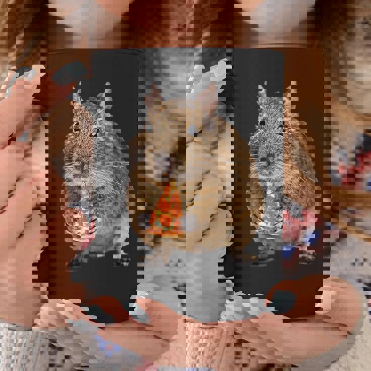 Degu Eating Alice Of Pizza コーヒーマグ 面白い贈り物