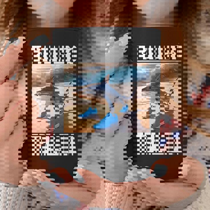 Tralalero Tralala イタリア Brainrot Gen Z コーヒーマグ 面白い贈り物