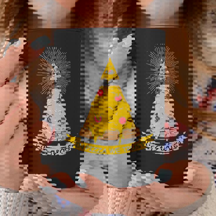 In Pizza We Trust イルミナティピザ コーヒーマグ 面白い贈り物