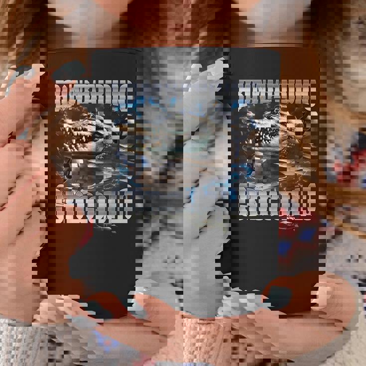 Italian Brainrot Bombardino Crocodilo コーヒーマグ 面白い贈り物