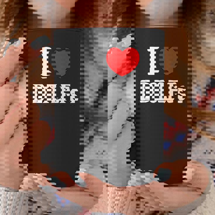 I Love Heart Dilfs Maduroexy Hombres Papás Me Gustaría In Mangas Taza de café Regalos divertidos