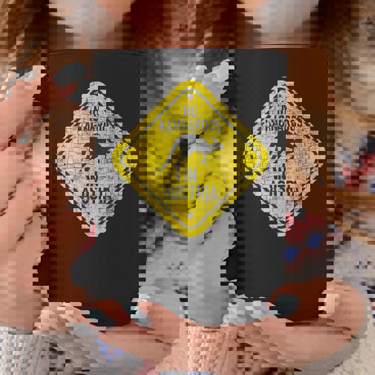 No Kangaroos In Austria 動物飼育係 野生動物 愛好家 コーヒーマグ 面白い贈り物