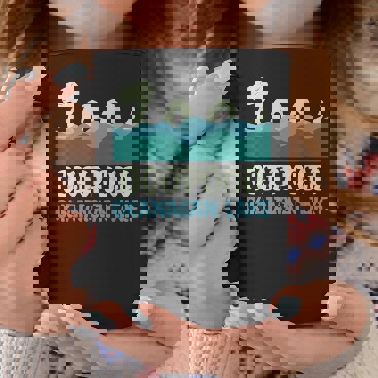 Ogopogo オカナガン湖 怪獣 生き物 かわいい かわいい クリプティッド コーヒーマグ 面白い贈り物