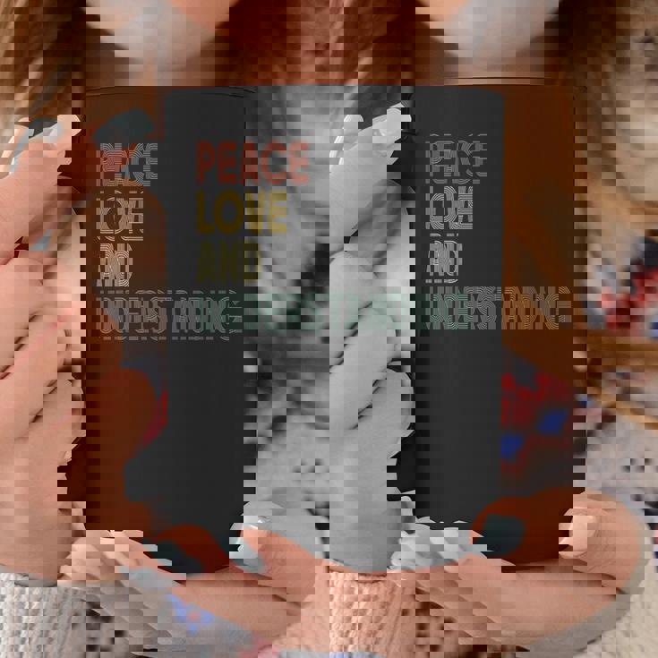 Peace Love And Understanding シャツ インスピレーションを与える引用 レトロ コーヒーマグ 面白い贈り物