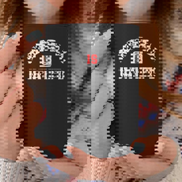 Russell Is Unathletic ユーモラスなアスリート プットダウン コーヒーマグ 面白い贈り物