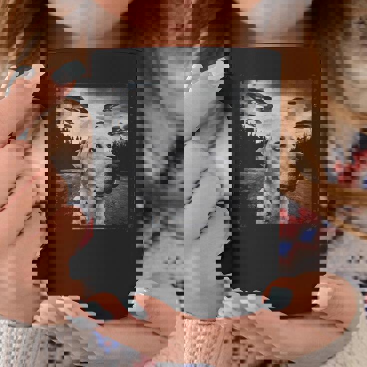 Ufo 遭遇 黄色 実験犬 自撮り 写真 エイリアンの侵略 コーヒーマグ 面白い贈り物