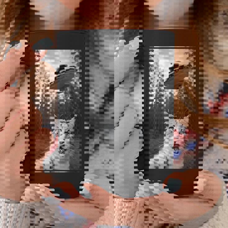 Ufoエイリアンと面白い猫の自撮り。 コーヒーマグ 面白い贈り物