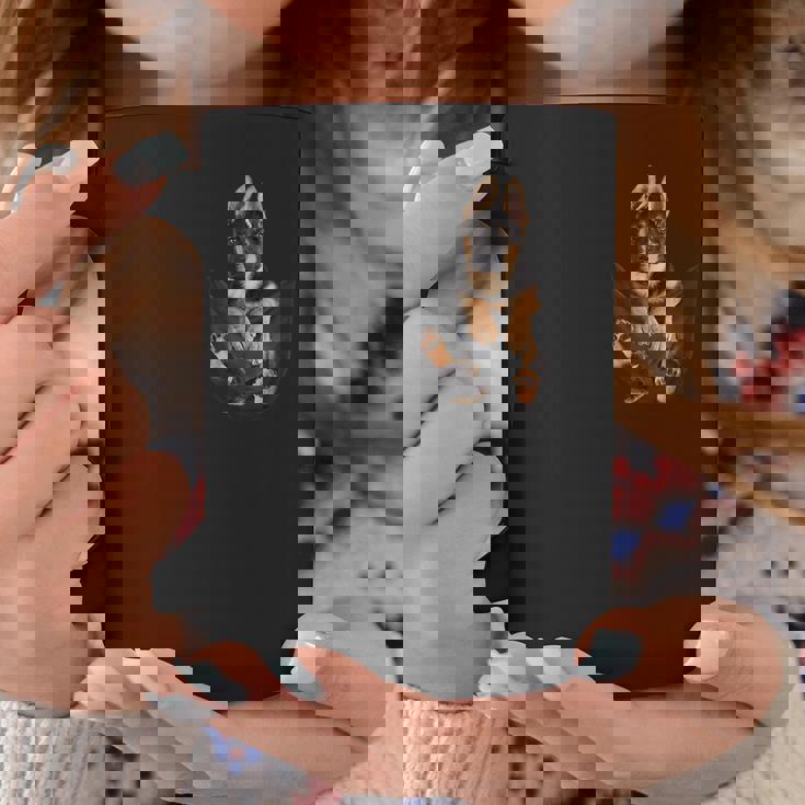 アルザス愛好家のためのポケットに入った面白いジャーマンシェパード コーヒーマグ 面白い贈り物