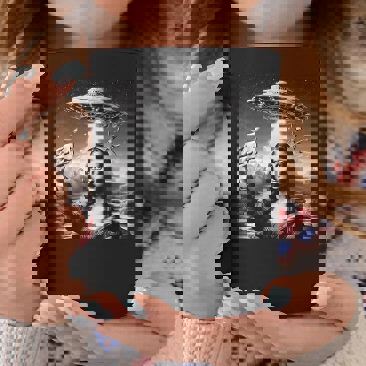 エイリアンufoモナリザと面白いセルフィー コーヒーマグ 面白い贈り物