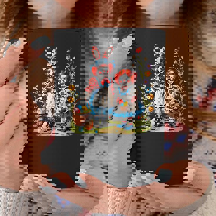 エッグハントにイースターバニーの耳を持つラガディアン。 コーヒーマグ 面白い贈り物