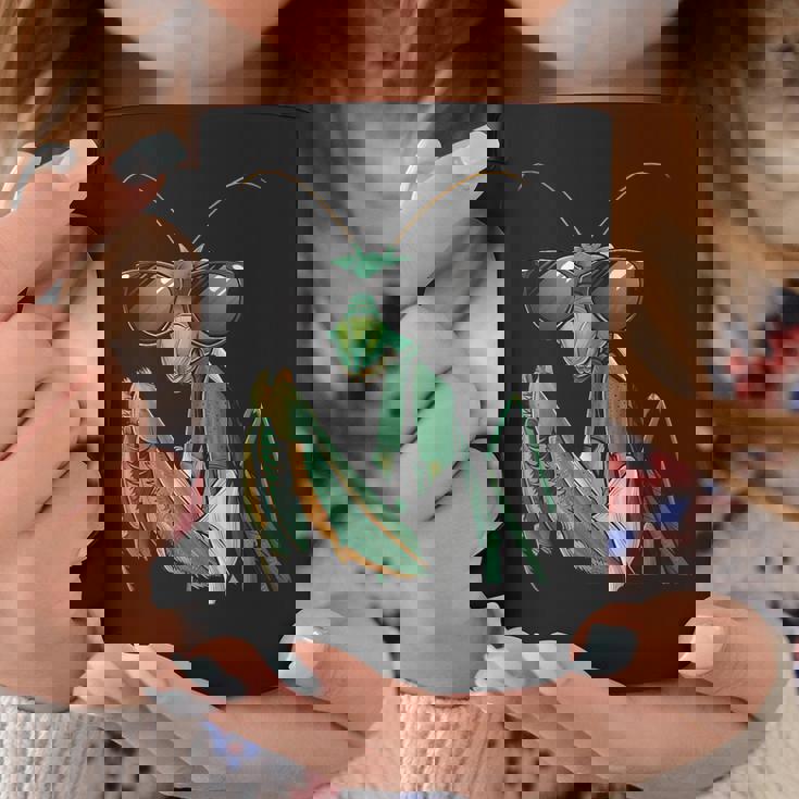 カマキリのサングラスをかぶったコスチュームファニーバグ昆虫 コーヒーマグ 面白い贈り物