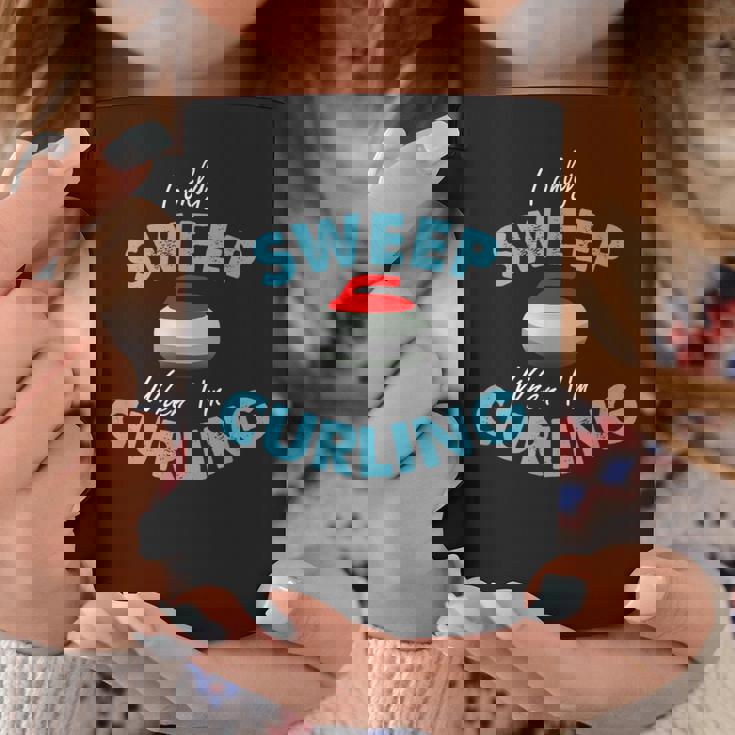 カーリングしているときだけ掃除する-おもしろいカーリング コーヒーマグ 面白い贈り物