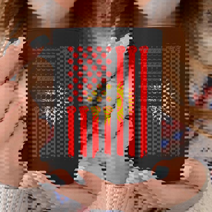 キルギス アメリカ 手拳 キルギス ルーツ アメリカ キルギス 国旗 コーヒーマグ 面白い贈り物