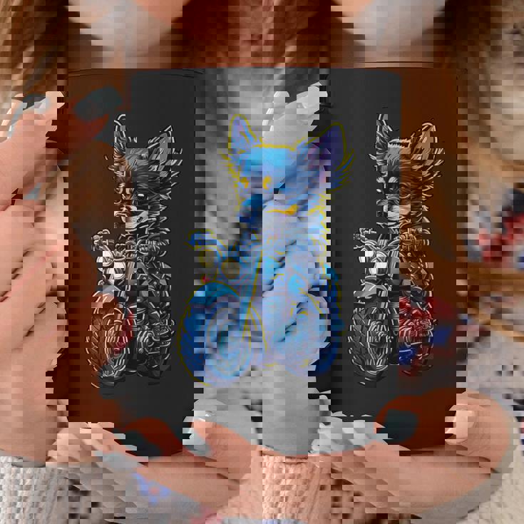 クリスマスにバイクを運転するかわいいチワワ。 コーヒーマグ 面白い贈り物