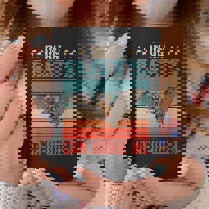 コウモリは私を判断できる 吸血コウモリ コウモリ コーヒーマグ 面白い贈り物