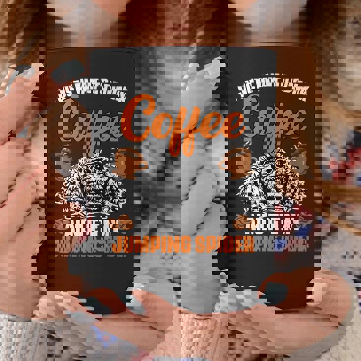 コーヒーを飲んで、面白いハエトリグモを撫でたいだけ コーヒーマグ 面白い贈り物