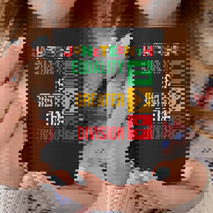 ジューンティーンスの平等は分裂よりも大きい コーヒーマグ 面白い贈り物