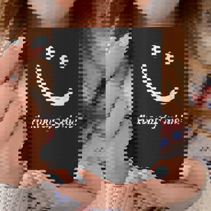 スマイルデザイン「ただスマイル」と言う言葉 コーヒーマグ 面白い贈り物