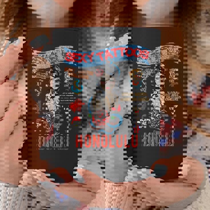 セーラー向けのタトゥーとセクシーガール。 コーヒーマグ 面白い贈り物