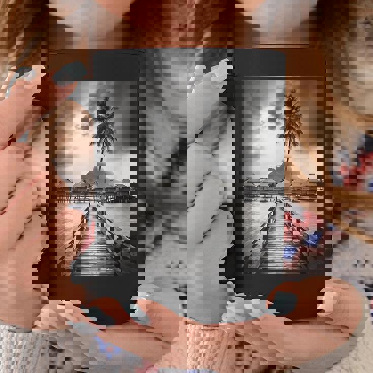 タヒチ州の熱帯小屋のモノクロ写真 コーヒーマグ 面白い贈り物