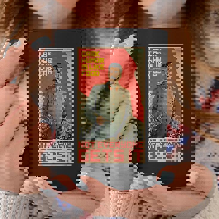 ダークユーモアは食べ物のようです スターリン・ソビエト共産主義のプロパガンダ コーヒーマグ 面白い贈り物