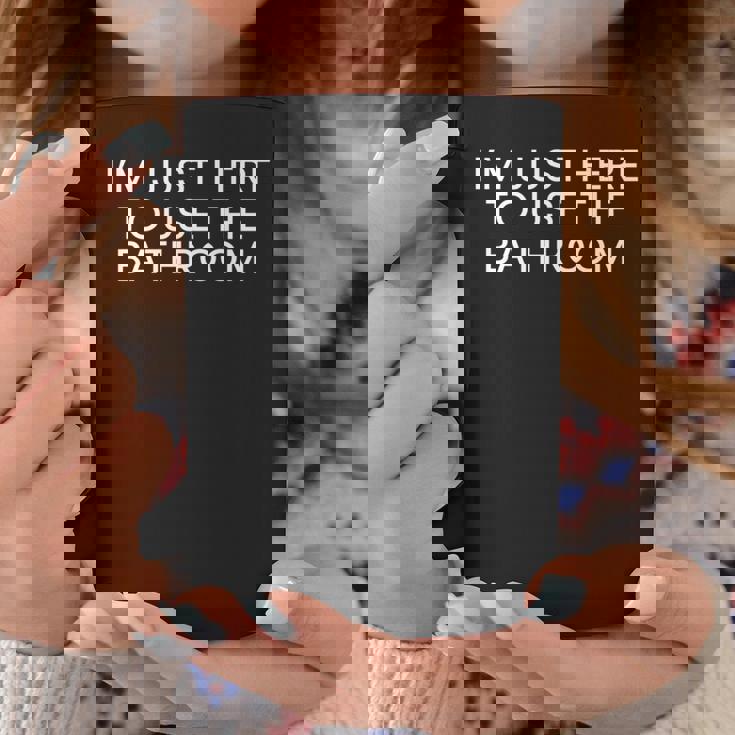 トイレを使いに来ただけだ 長袖tシャツ コーヒーマグ 面白い贈り物