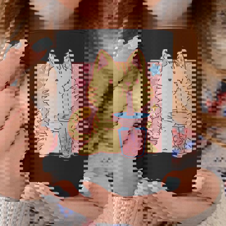 トラ猫とボバ茶のかわいいかわいい猫のグラフィック コーヒーマグ 面白い贈り物