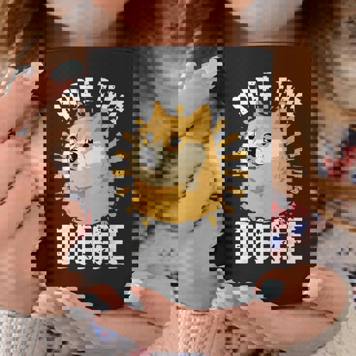 ドージコイン クリプト ライド ザ ドージ 面白い Memecoin コーヒーマグ 面白い贈り物