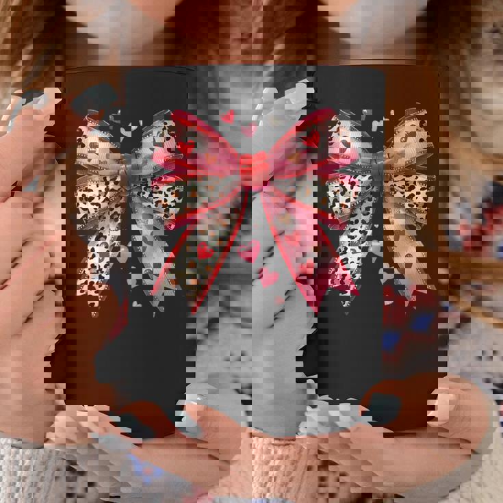 ハート付きピンクヒョウ柄リボン。 コーヒーマグ 面白い贈り物