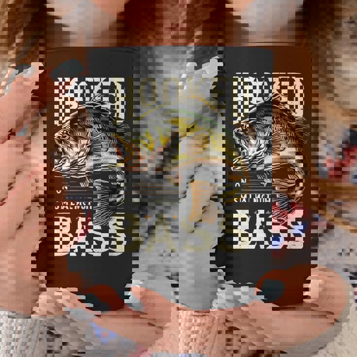 フックオンスモールマウスバスフィッシングシャツ コーヒーマグ 面白い贈り物