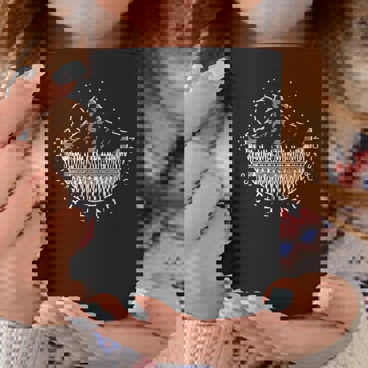 ベンド オレゴン 山と森 シンプル ミニマルデザイン コーヒーマグ 面白い贈り物