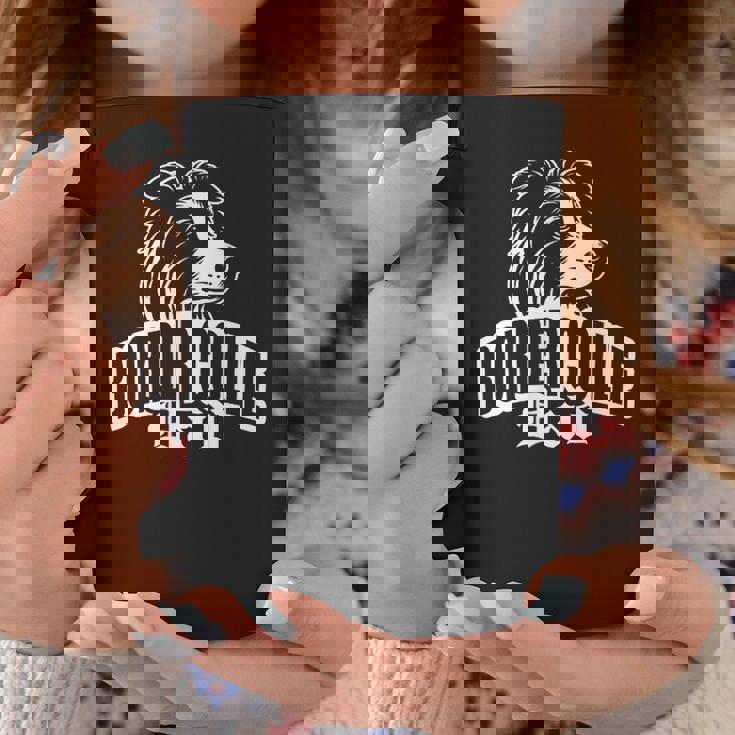 ボーダーコリーのお父さんとかわいい犬の頭を胸に コーヒーマグ 面白い贈り物