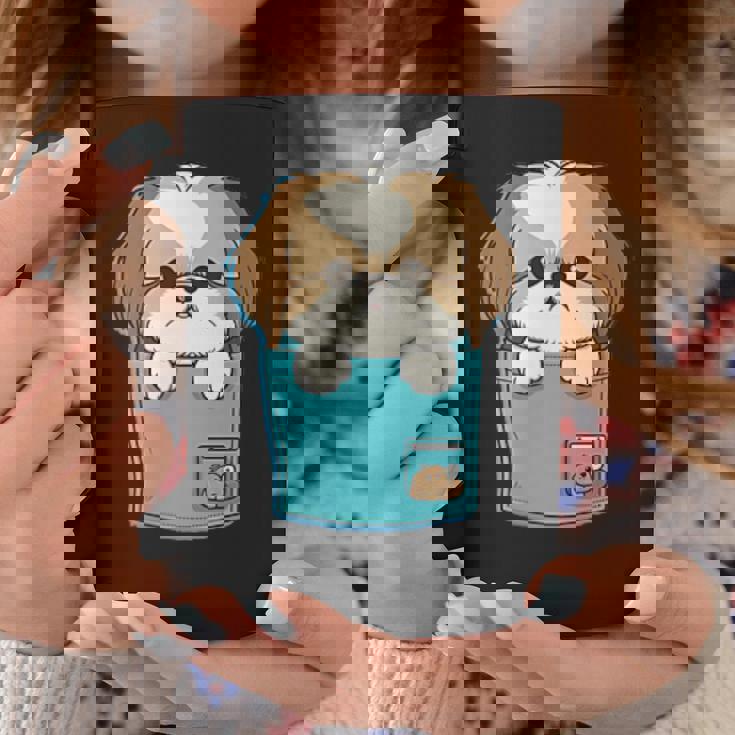 ポケット犬好きにはたまらないシーズー犬 コーヒーマグ 面白い贈り物