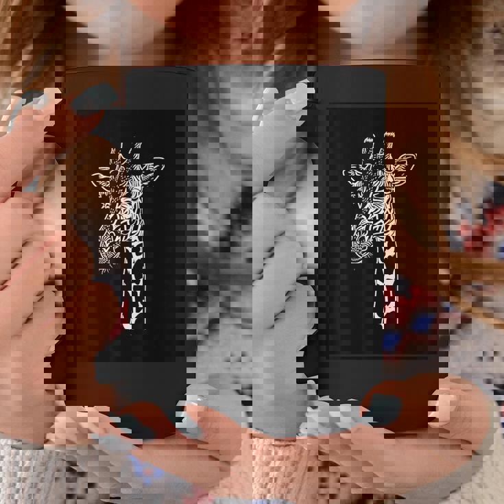 ミニマリストなブラック&ホワイトのキリンデザイン。 コーヒーマグ 面白い贈り物