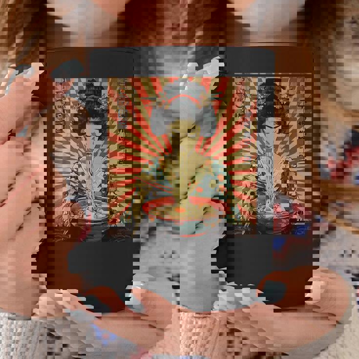 ラーメンをすする芸者 コーヒーマグ 面白い贈り物