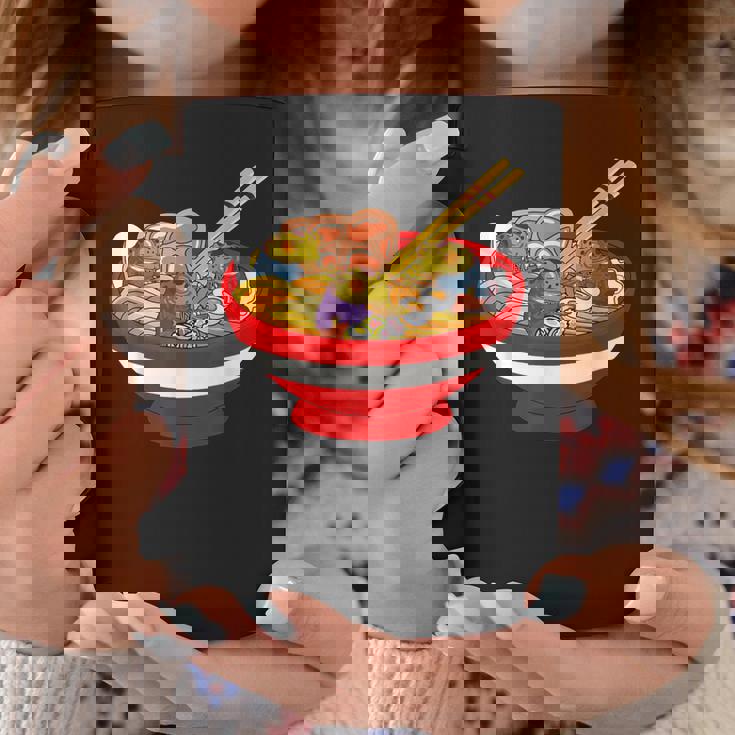 ラーメンを食べる三匹のかわいいカエルのお揃い アニメ恋人 食通 コーヒーマグ 面白い贈り物