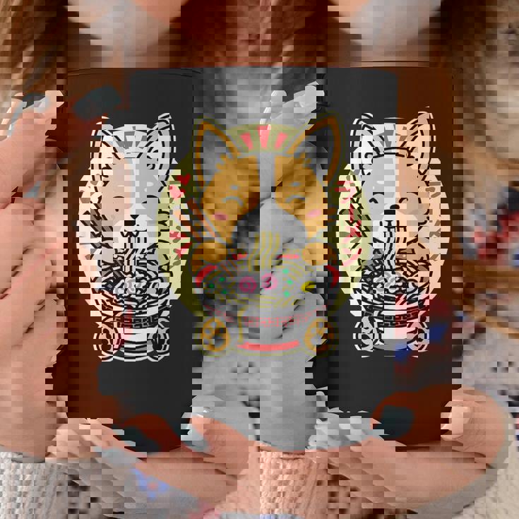 ラーメンを食べる犬 コーヒーマグ 面白い贈り物