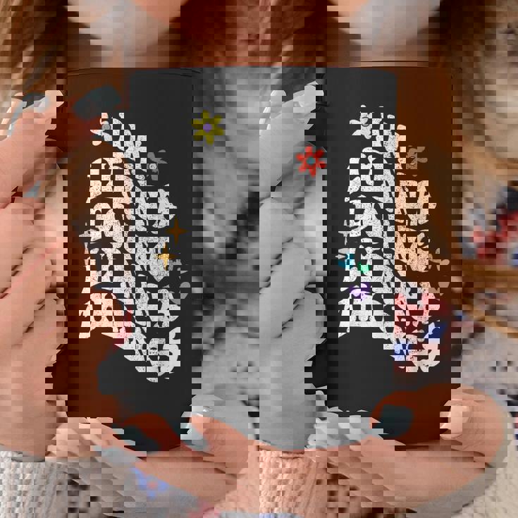 レトロ グルーヴィーなイム リンナ やってる リンナ 物事 面白い 母の日 コーヒーマグ 面白い贈り物