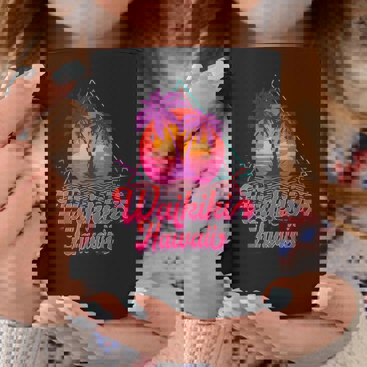 ワイキキ ビーチ バケーション ハワイ サーフ サンセット サーファー レトロ 80年代 コーヒーマグ 面白い贈り物