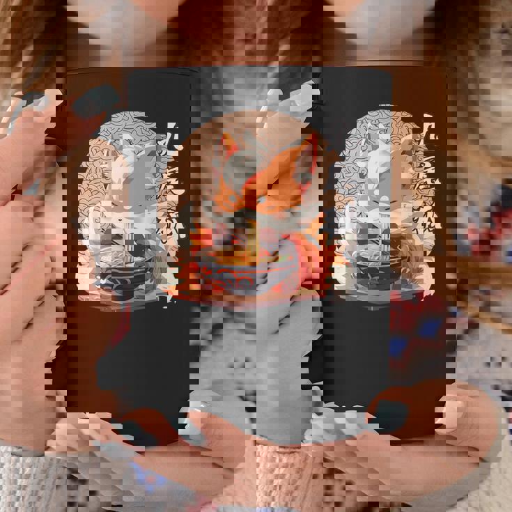 九尾の狐、ラーメンを食べる九尾の狐 コーヒーマグ 面白い贈り物