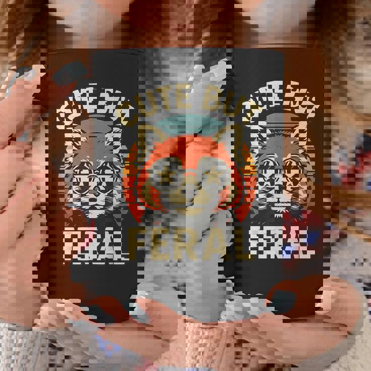 可愛いけどフェラル 面白い レトロ ビンテージ 星 シェード レッサーパンダ コーヒーマグ 面白い贈り物