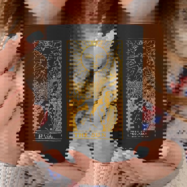 太陽ゴールドタロットカードtシャツ コーヒーマグ 面白い贈り物