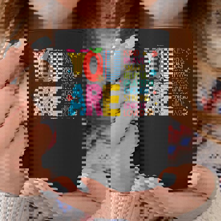 学校の初日に、あなたは素敵で、勇敢で、インスピレーションを与える先生です。 コーヒーマグ 面白い贈り物