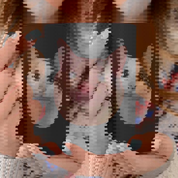 微笑む猫のミームベルーガ コーヒーマグ 面白い贈り物