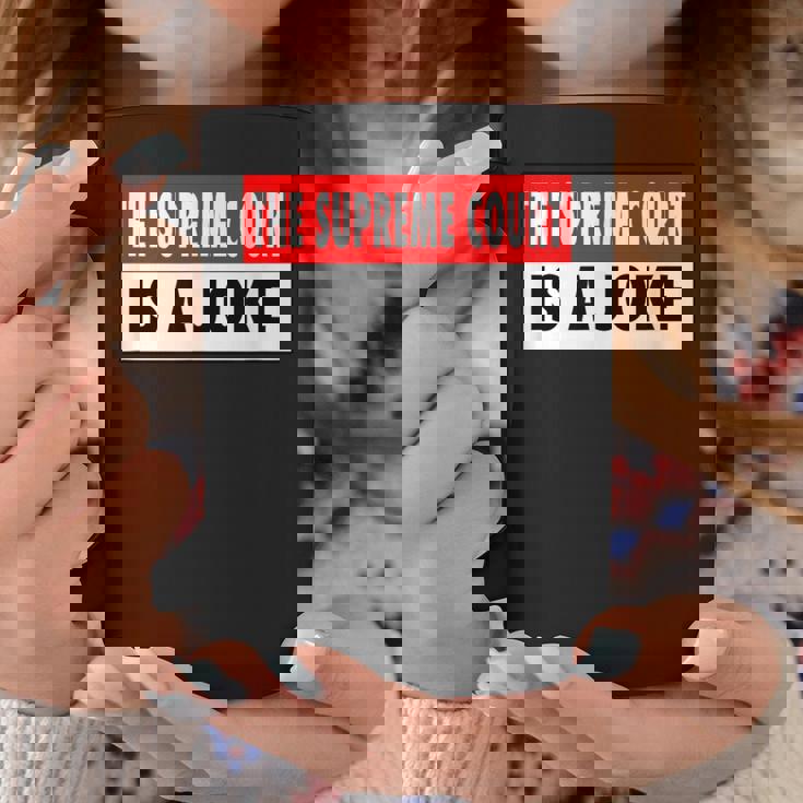 最高裁判所なんて冗談だよ最高に間違ってるシュープリームスのミーム コーヒーマグ 面白い贈り物